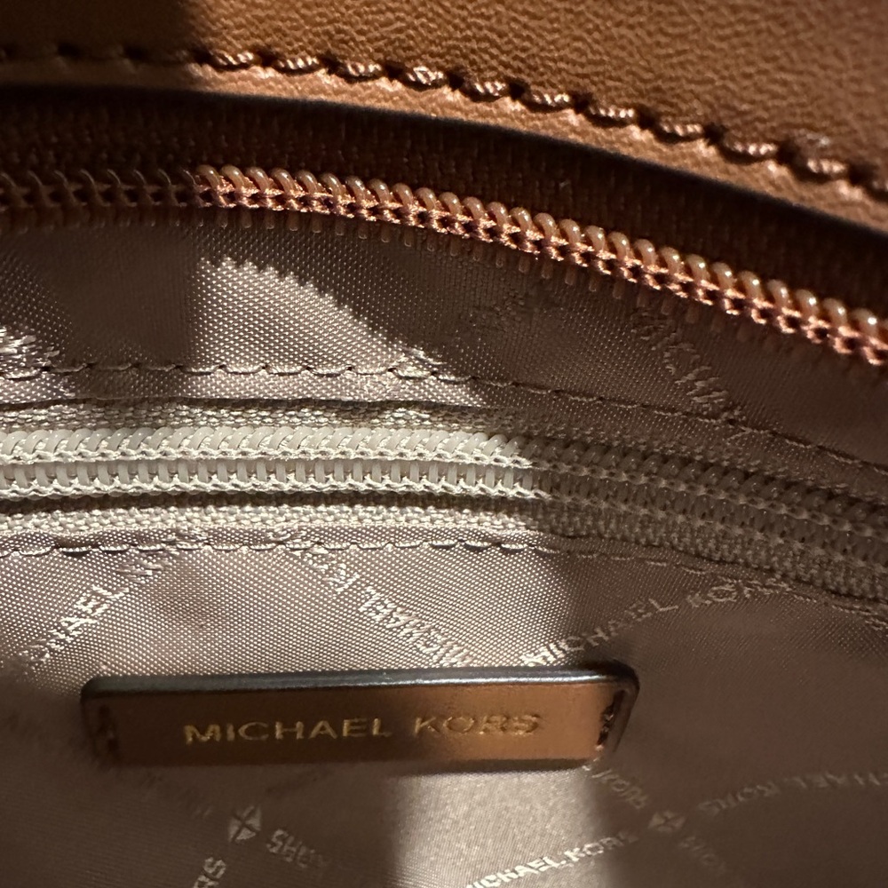 Michael Kors Luggage Jet Set Travel Med Double Pocket Non-Leather Vegan Tote NWT - Picture 13 of 15